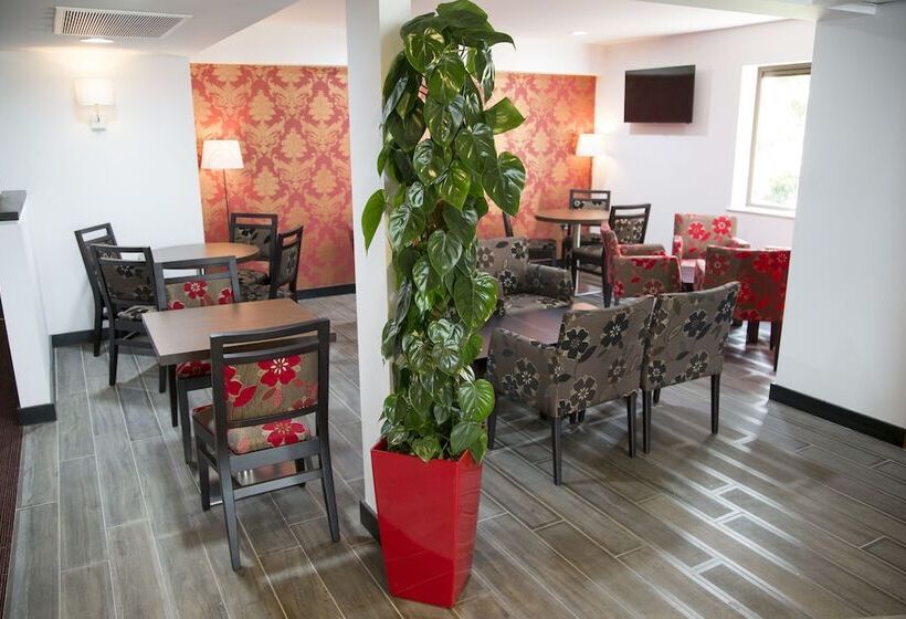 酒店 Ramada Cambridge