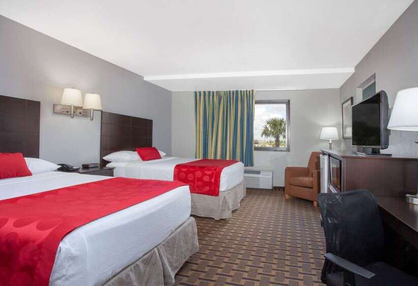 فندق Ramada By Wyndham Davenport Orlando South