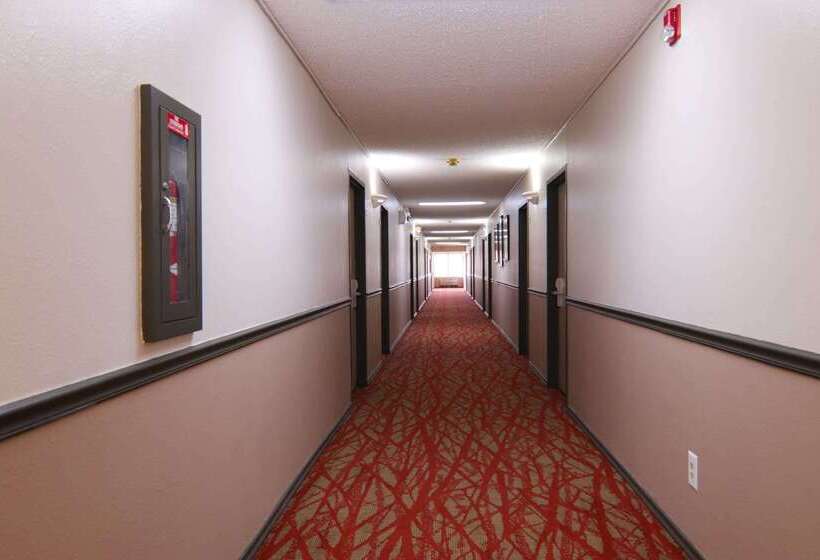 فندق Ramada By Wyndham Davenport Orlando South