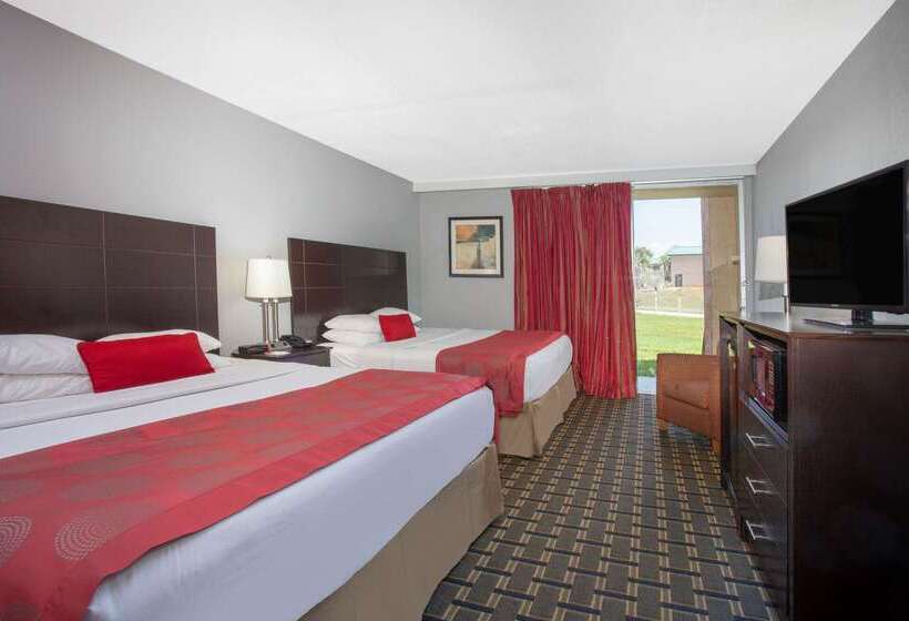 فندق Ramada By Wyndham Davenport Orlando South