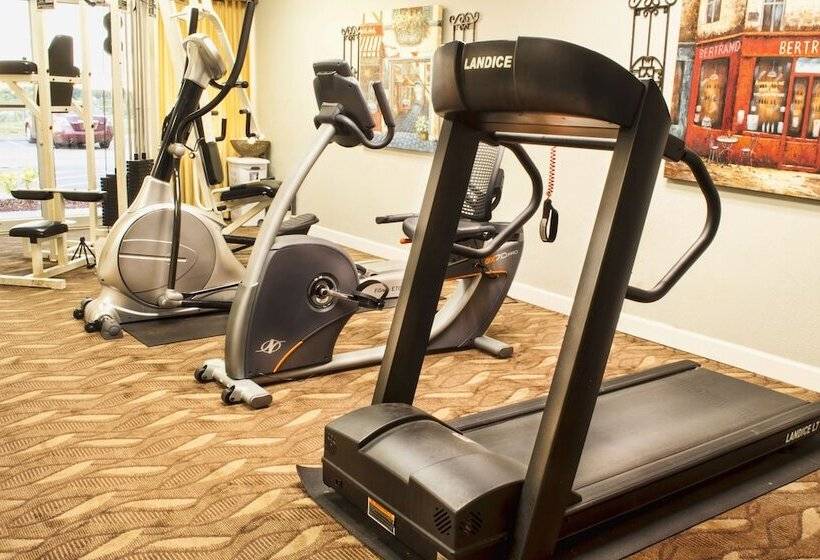 فندق Ramada By Wyndham Davenport Orlando South