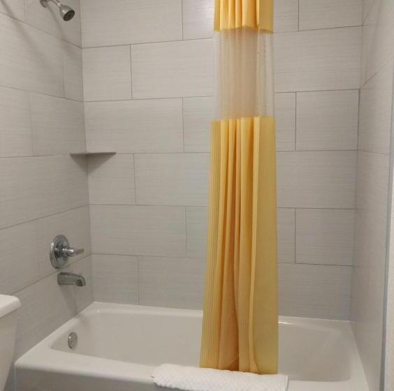 בית מלון כפרי Red Carpet Inn Airport Fort Lauderdale