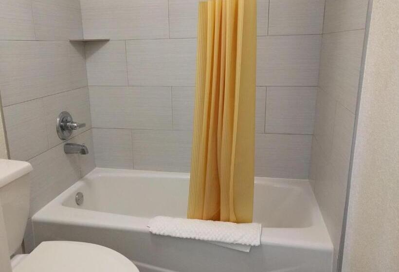 בית מלון כפרי Red Carpet Inn Airport Fort Lauderdale