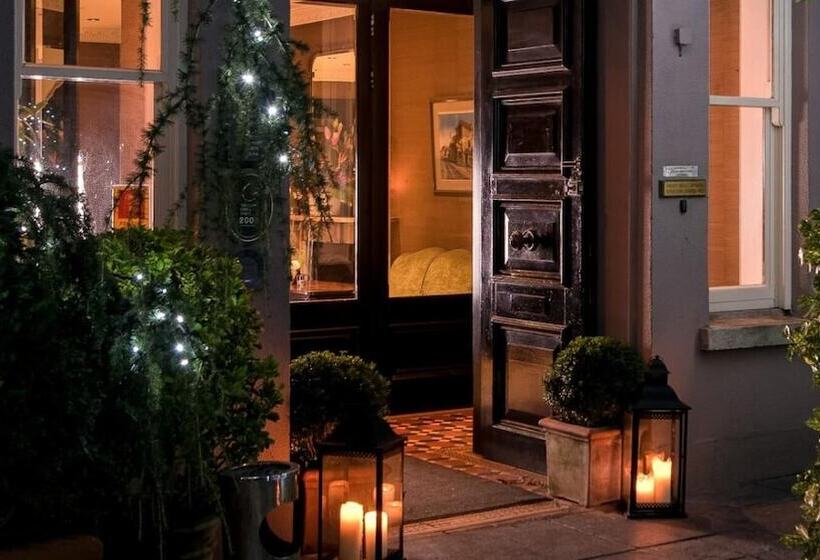 酒店 Riverbank House