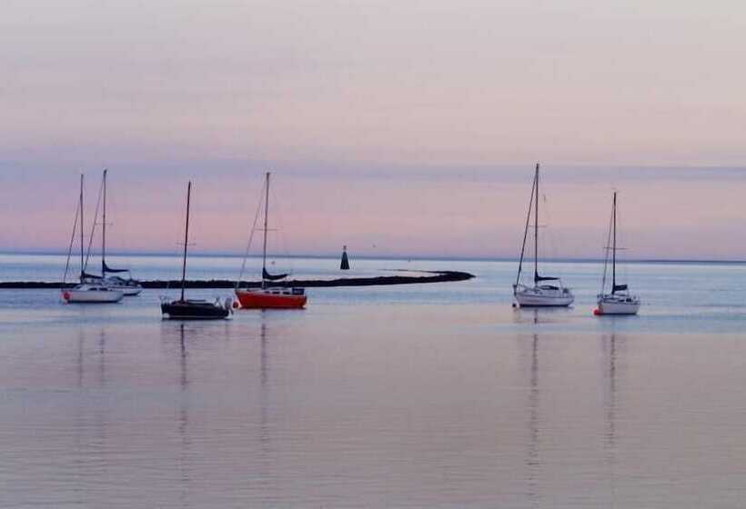 酒店 Riverbank House