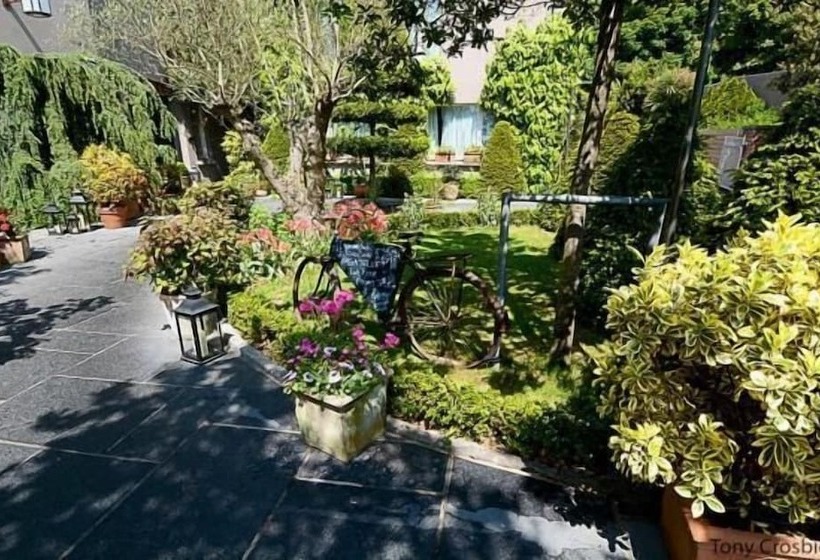 酒店 Riverbank House