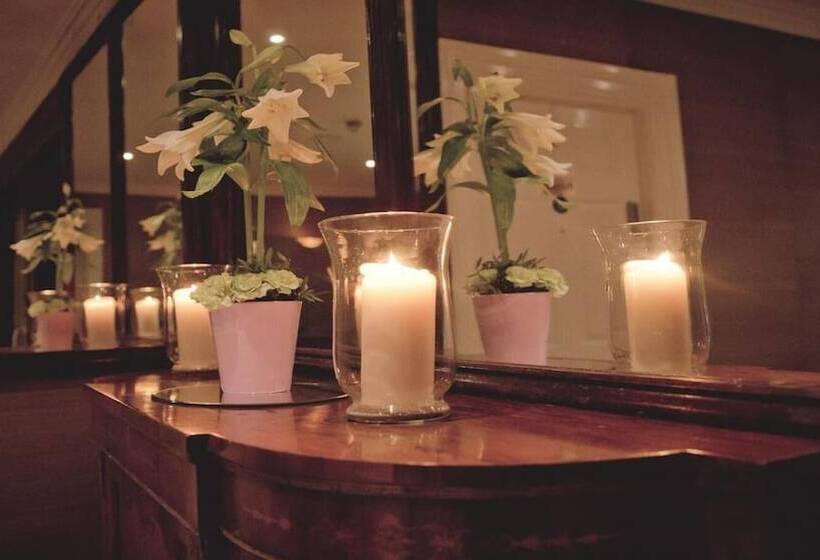 酒店 Riverbank House