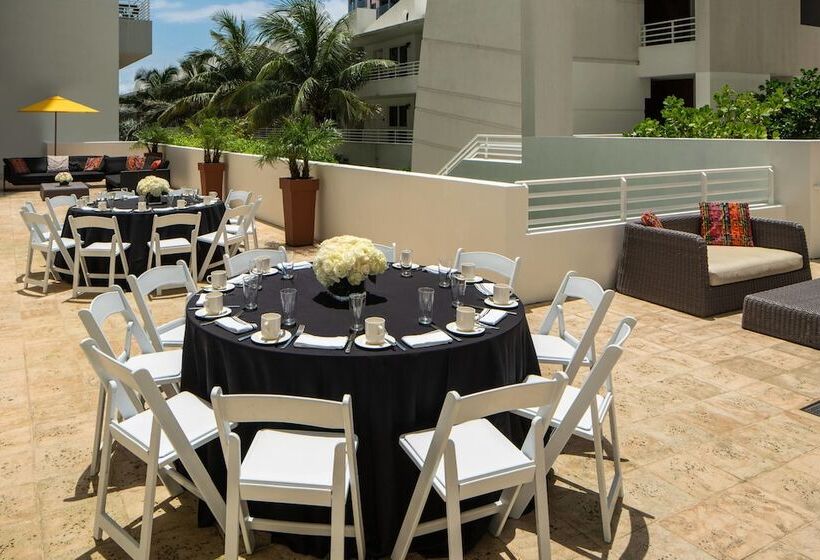 酒店 Royal Palm South Beach Miami, A Tribute Portfolio Resort