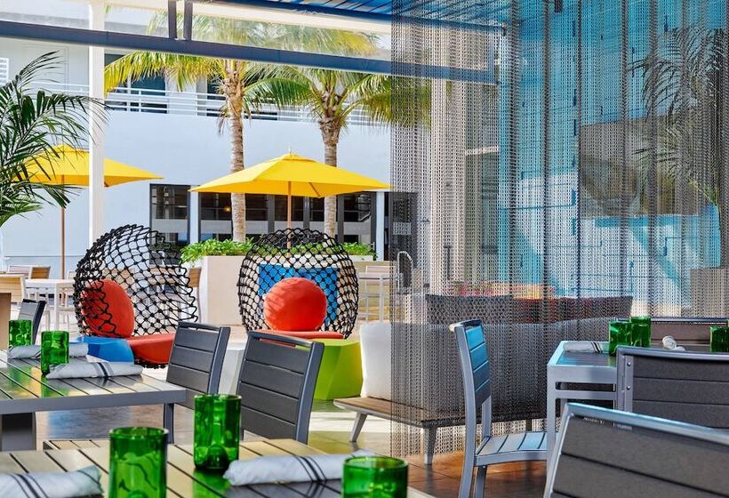 هتل Royal Palm South Beach Miami, A Tribute Portfolio Resort