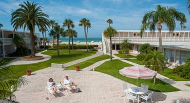 فندق Sandcastle Resort At Lido Beach