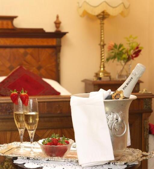 فندق Seaview House