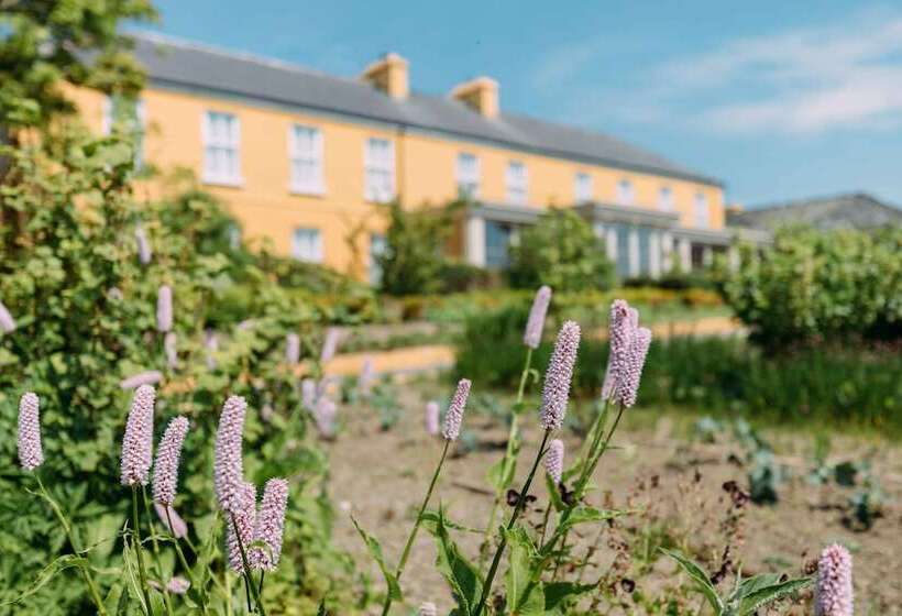 Sheedys Boutique Hotel & Restaurant