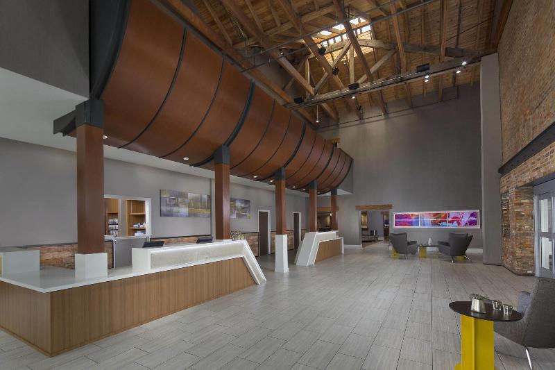 هتل Springhill Suites By Marriott New Orleans Warehouse Arts District