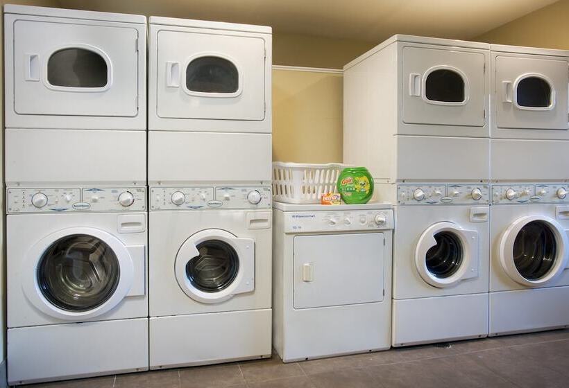 호텔 Staybridge Suites Myrtle Beach Fantasy Harbour, An Ihg