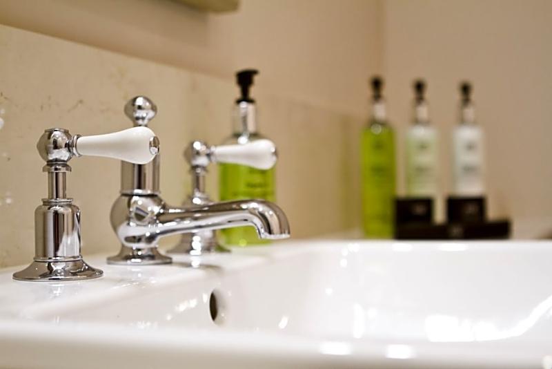 בית מלון כפרי Chapter House