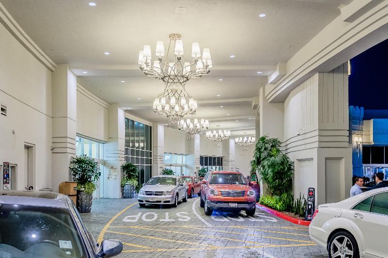 בית מלון כפרי The Commerce Casino &