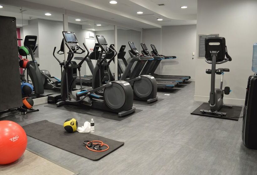 בית מלון כפרי The Commerce Casino &