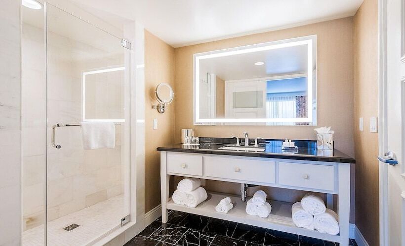 בית מלון כפרי The Commerce Casino &