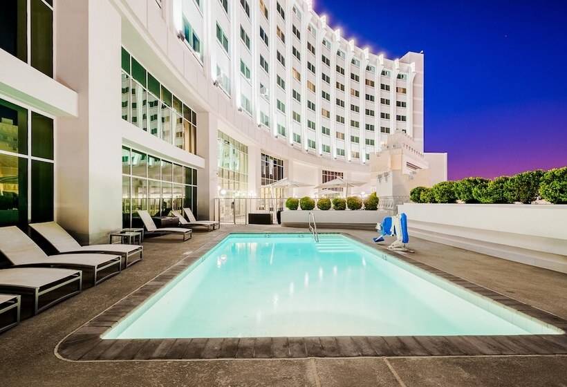 فندق The Commerce Casino &