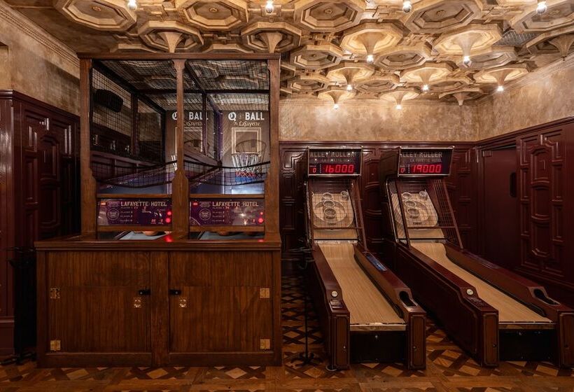 Lafayette Hotel & Club