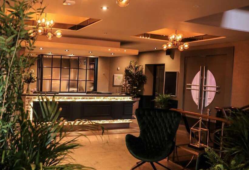 ホテル The Lansdowne