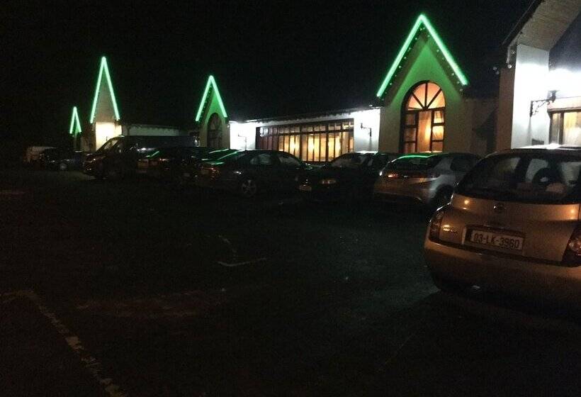 Отель The Lanterns