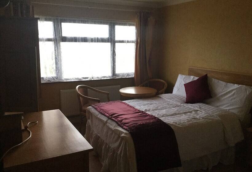 Отель The Lanterns