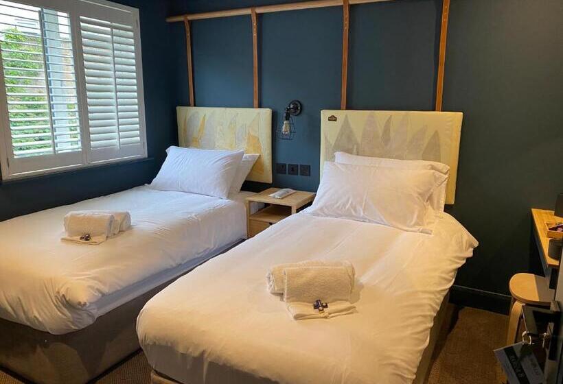 ホテル The Lemon Leaf Café Bar And Townhouse