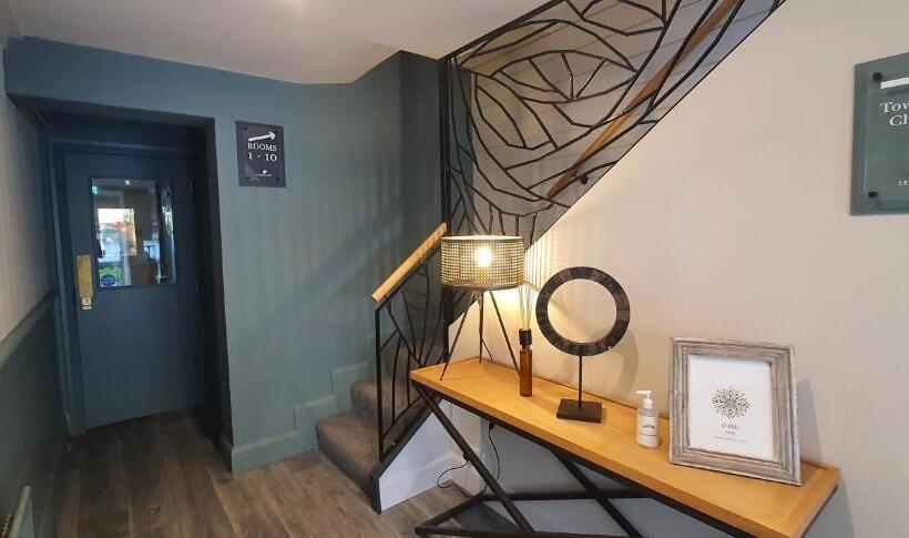 ホテル The Lemon Leaf Café Bar And Townhouse