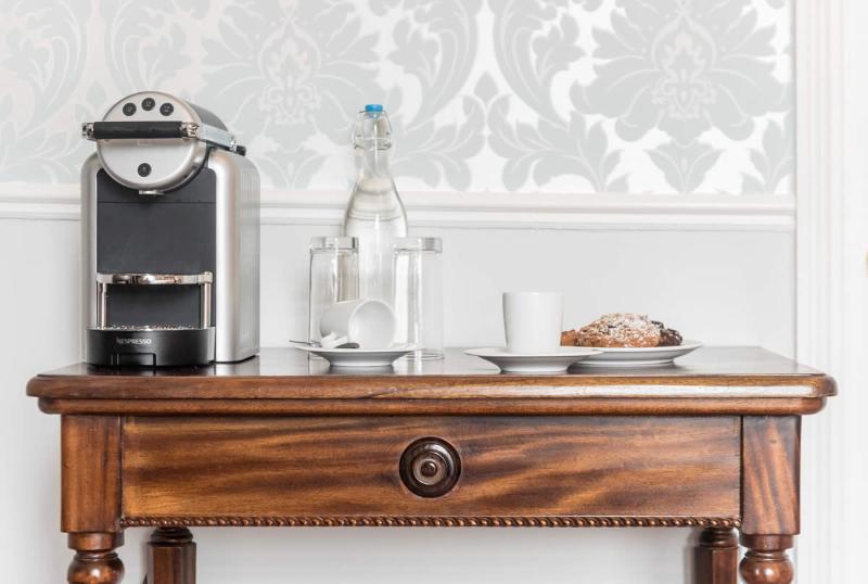 Отель The Old Bank Town House