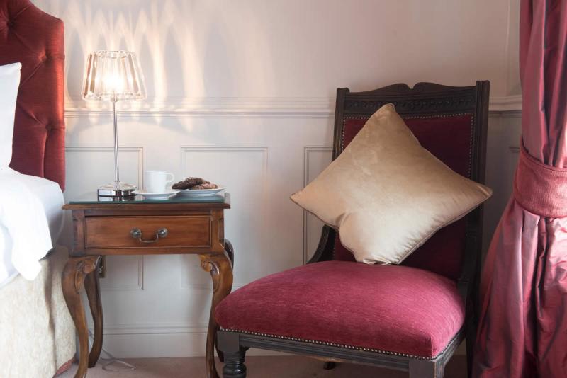 Отель The Old Bank Town House