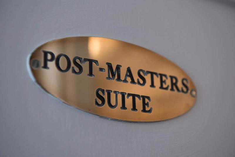 Отель The Old Bank Town House