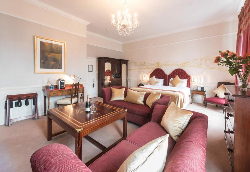 Отель The Old Bank Town House