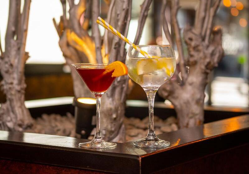 호텔 The Riverside Park