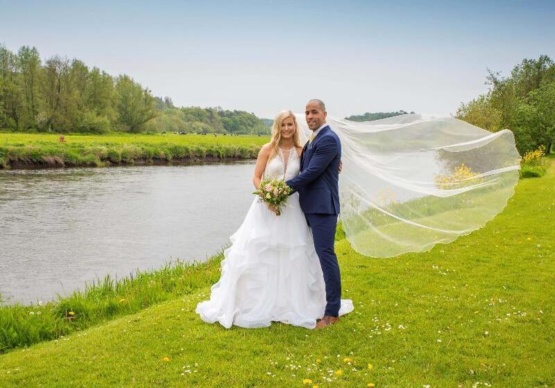 호텔 The Riverside Park