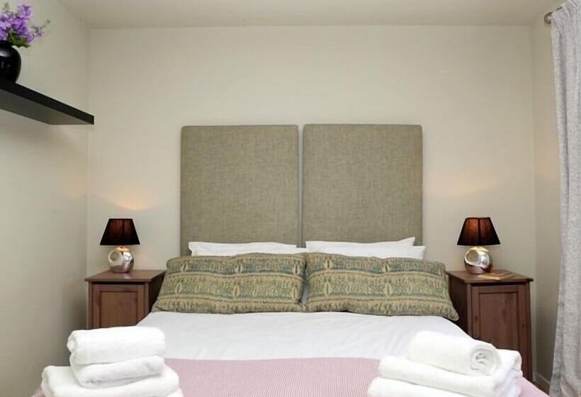 Отель The Stonemasons Inn