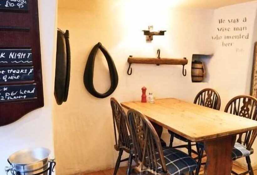 Отель The Stonemasons Inn