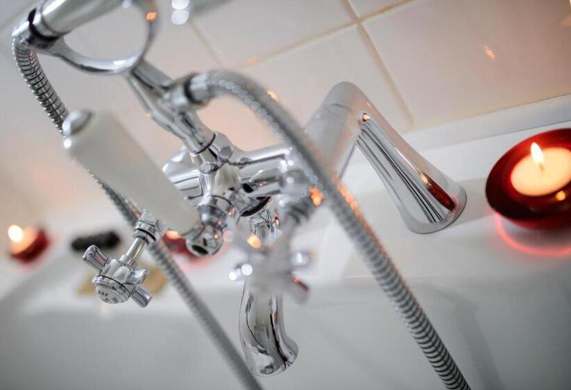 فندق The Victoria