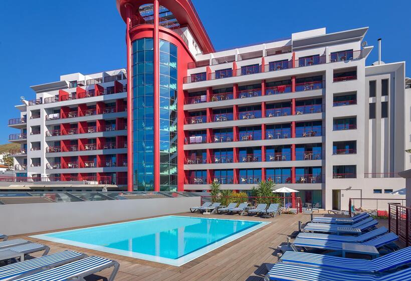 هتل The Views Monumental