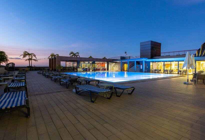 هتل The Views Monumental