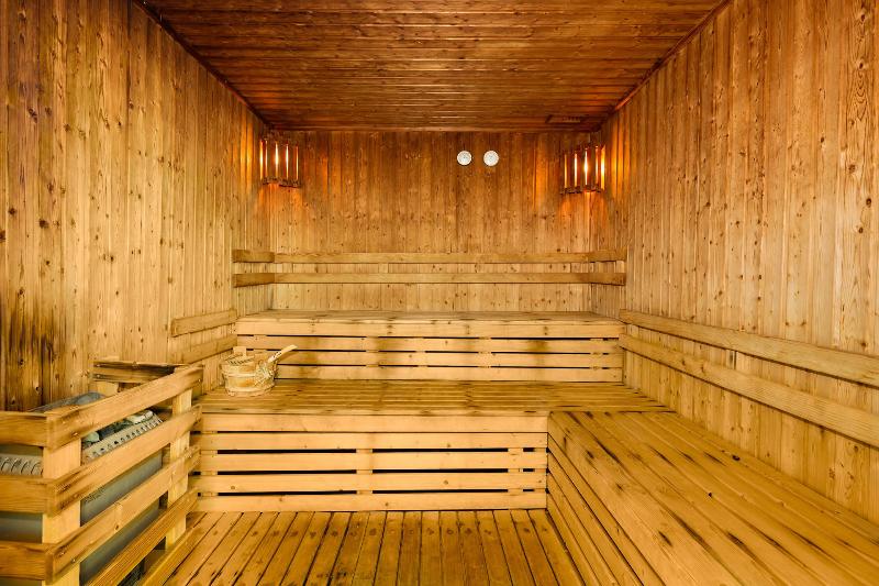 هتل The Views Monumental