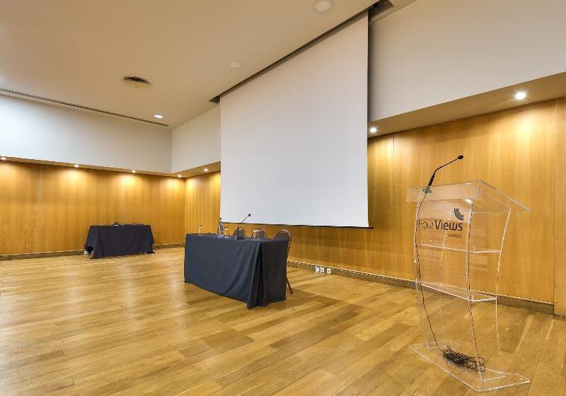 هتل The Views Monumental