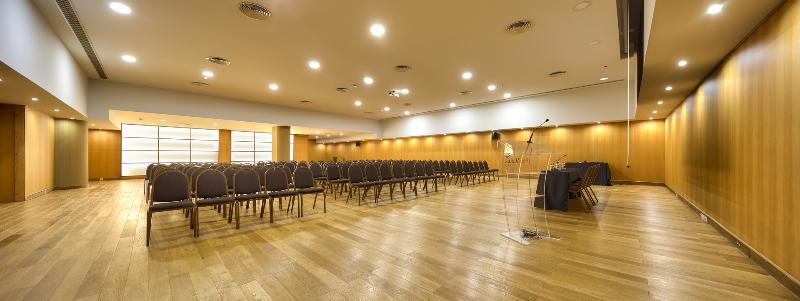 هتل The Views Monumental