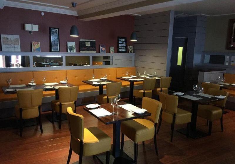 Отель Tralee Benners