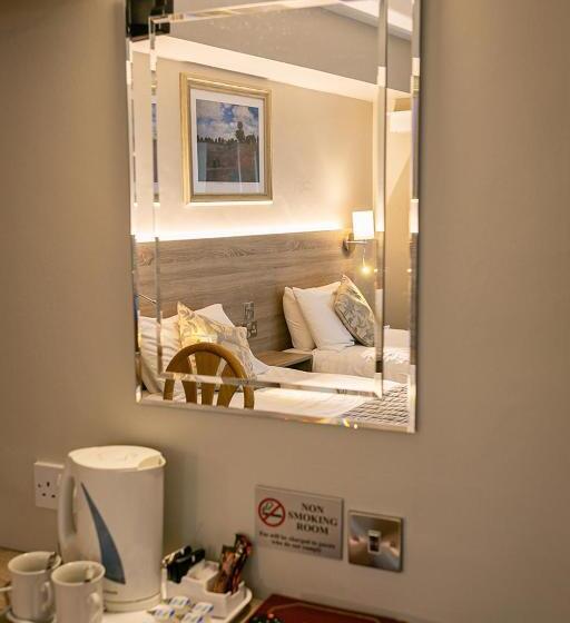 فندق Tralee Townhouse