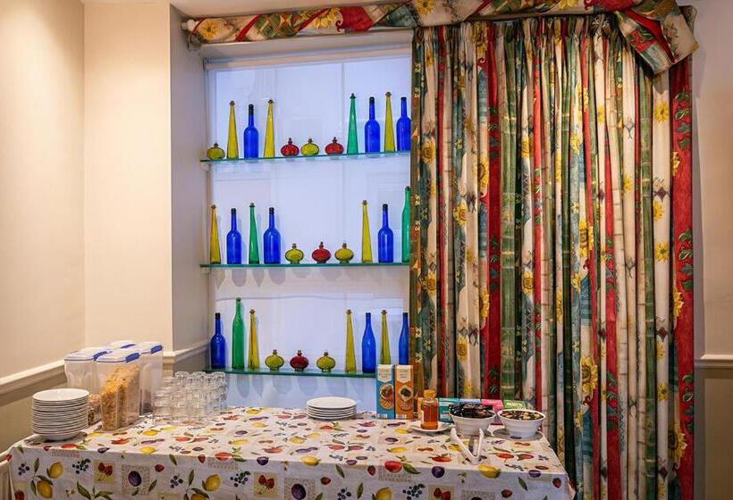 فندق Tralee Townhouse