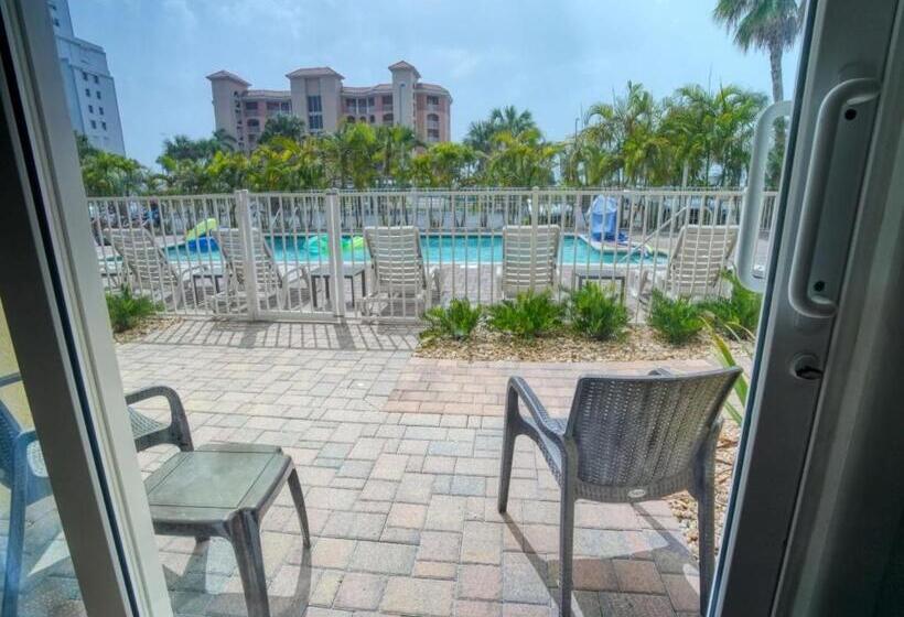 Treasure Island Hotel And Marina