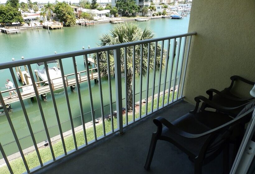 Treasure Island Hotel And Marina