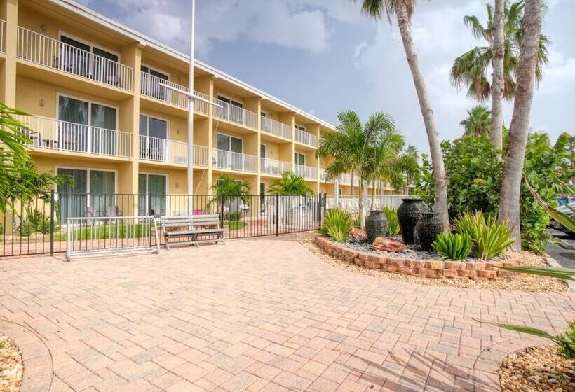 Treasure Island Hotel And Marina