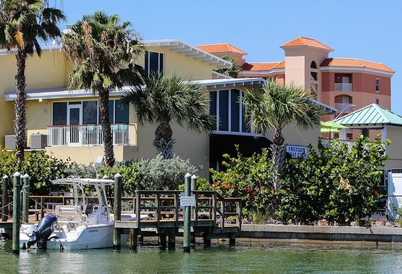 Treasure Island Hotel And Marina